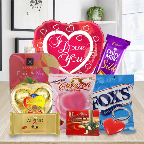 Unique Chocos Love Hamper