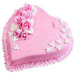 Lip Smacking Heart Shaped Strawberry Cake