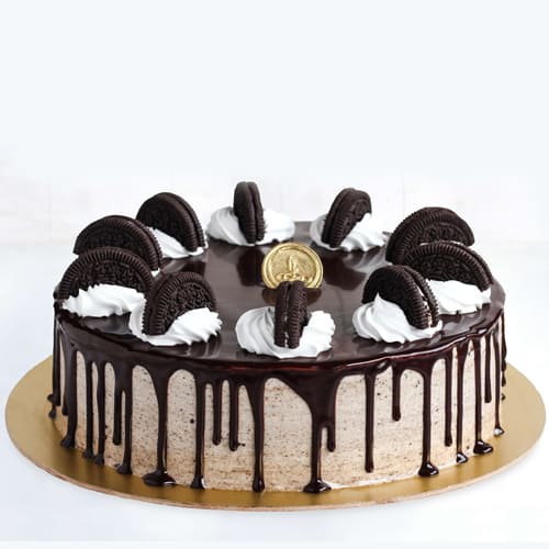 Scrumptious Oreo Cake