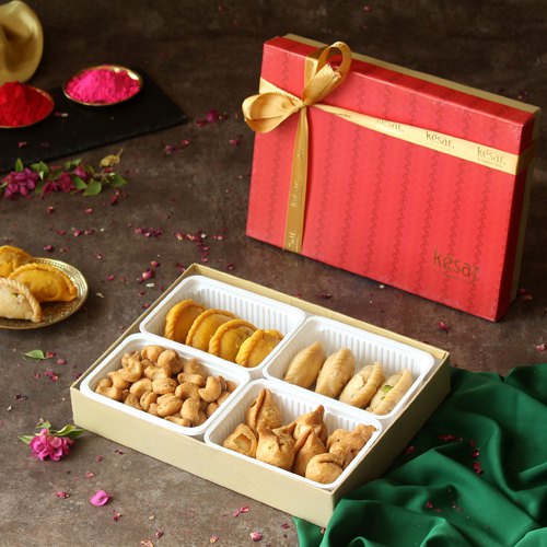 Tasty Assorted Gujiya with Samosa N Maida Kaju Gift Hamper