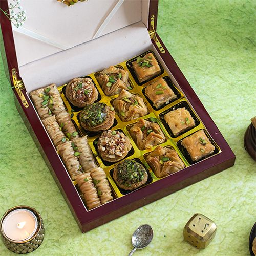 Elegant Baklava Feast Delight Box