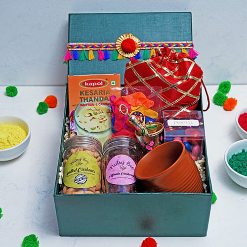 Holi Special Treats N Gifts Hamper