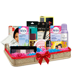 Exclusive Grooming Gift Hamper