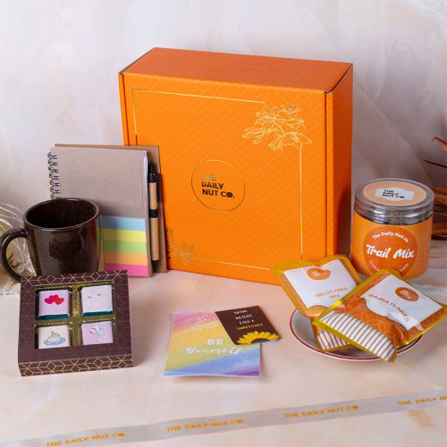 Gourmet Nutty Trail Mix  N  Gifts Set